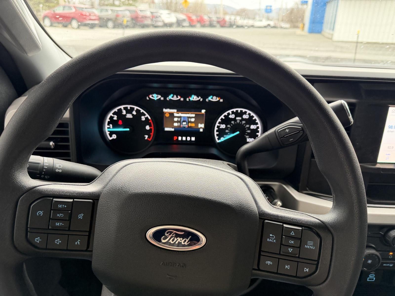 2025 Ford Super Duty F-350 SRW XL