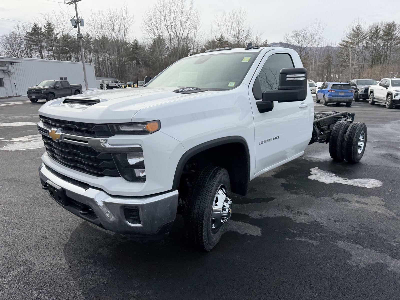 2026 Chevrolet Silverado 3500 HD Chassis Cab LT