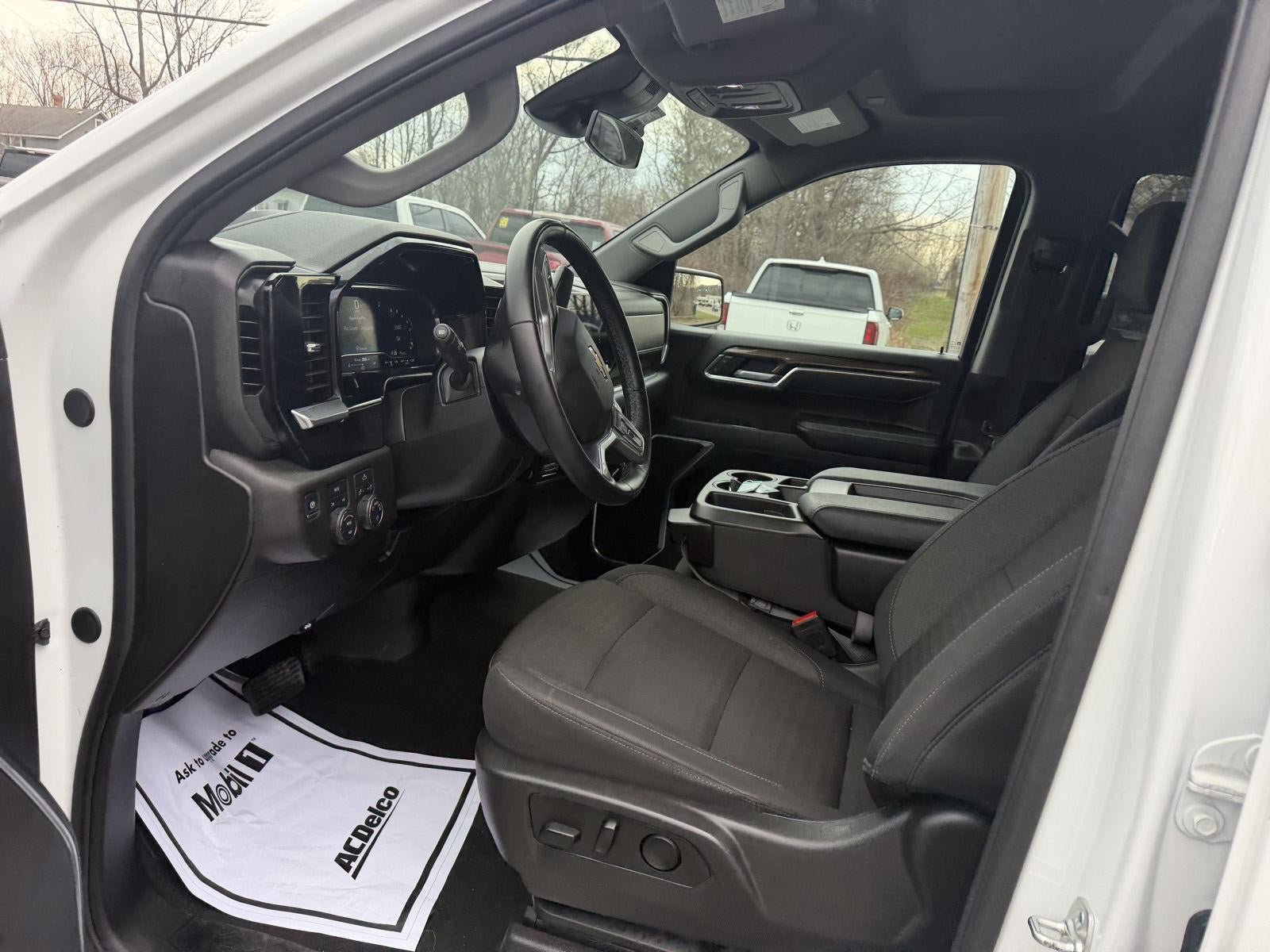 2025 Chevrolet Silverado 1500 LT