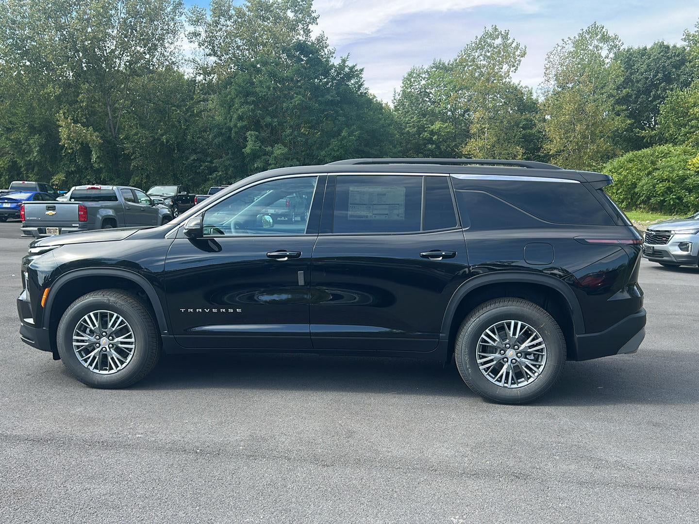 2027 Chevrolet Traverse LT