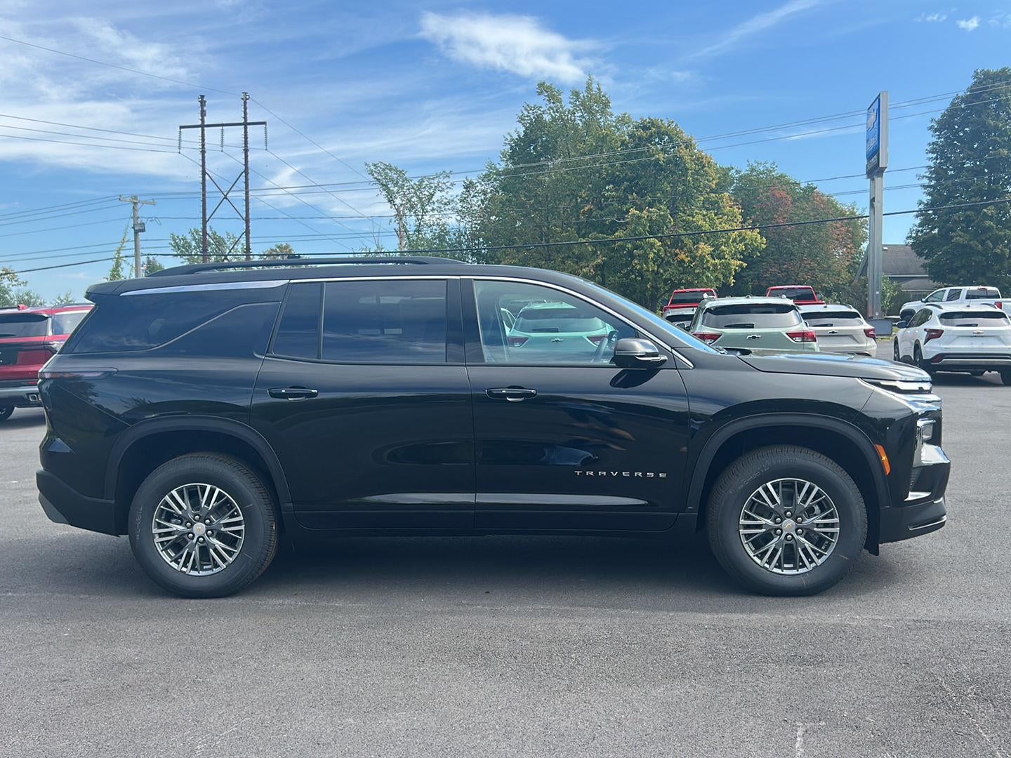 2027 Chevrolet Traverse LT