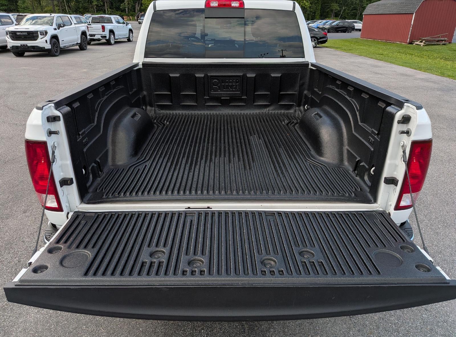 2020 RAM 1500 Classic SLT Crew Cab 4x4 6'4" Box
