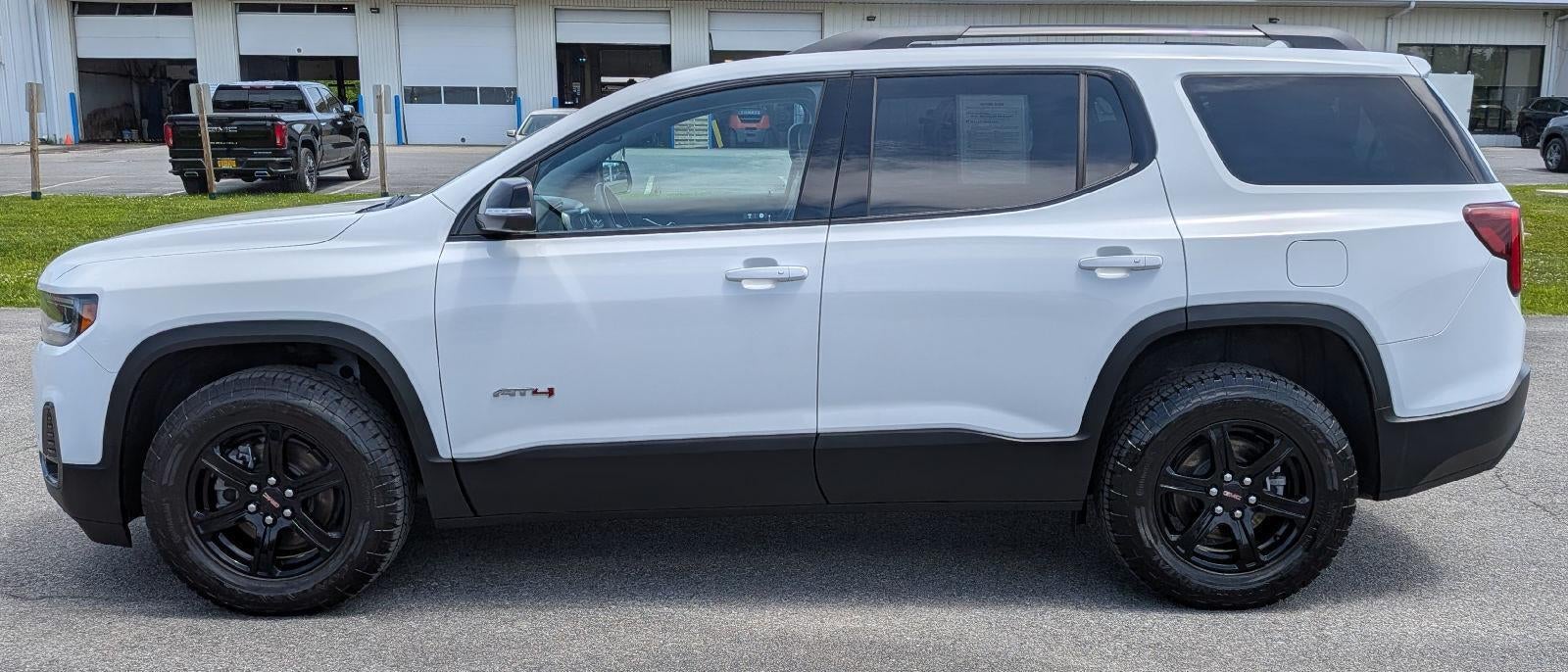 2023 GMC Acadia AT4