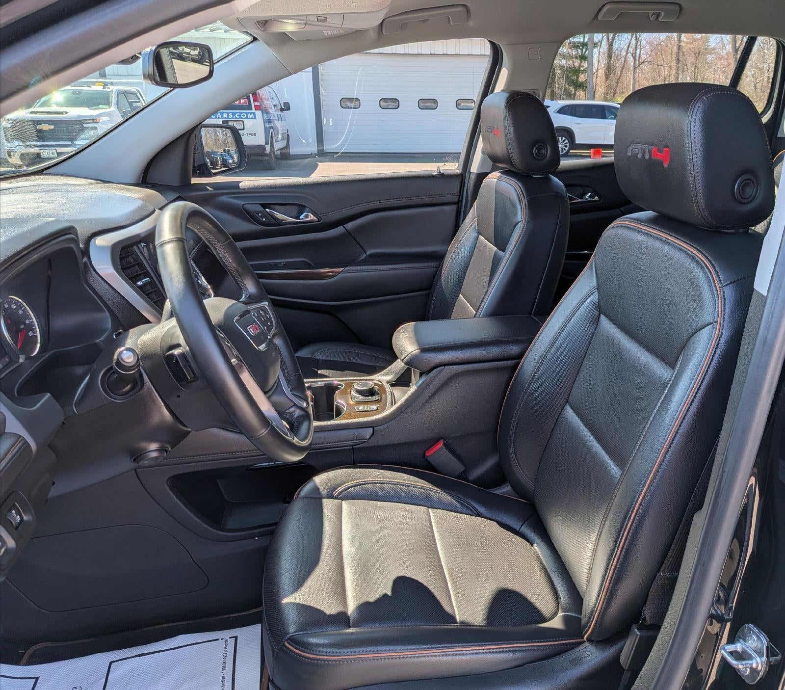 2023 GMC Acadia AT4
