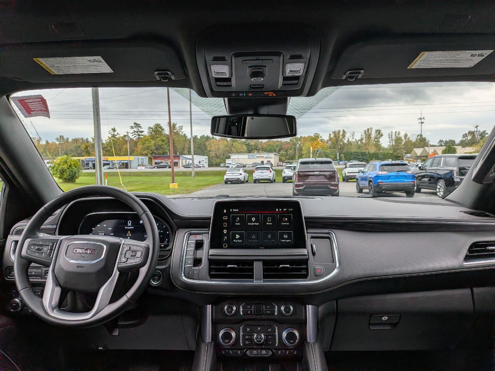 2023 GMC Yukon SLT