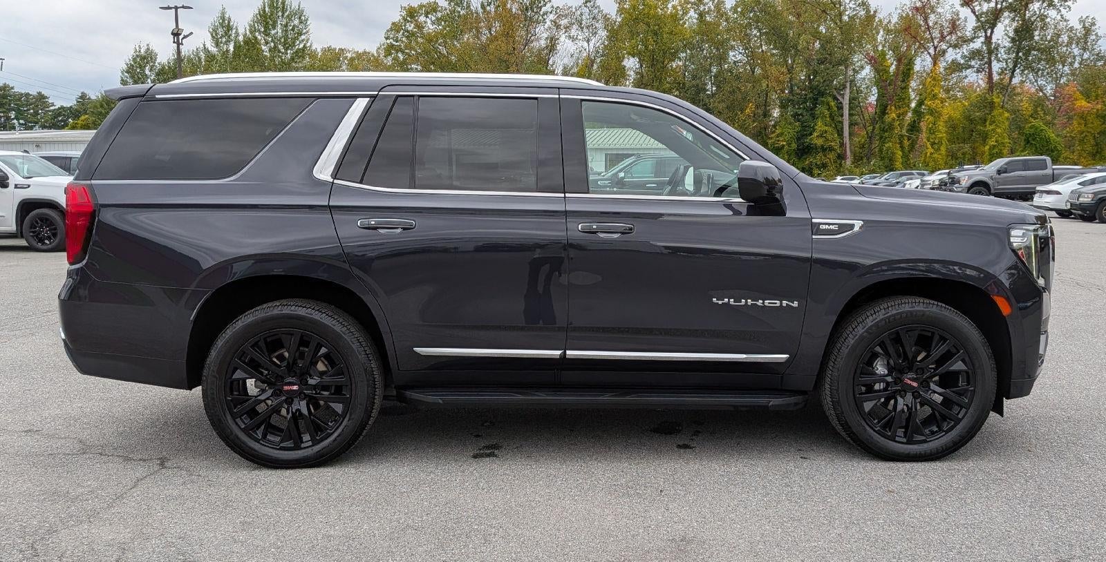 2023 GMC Yukon SLT
