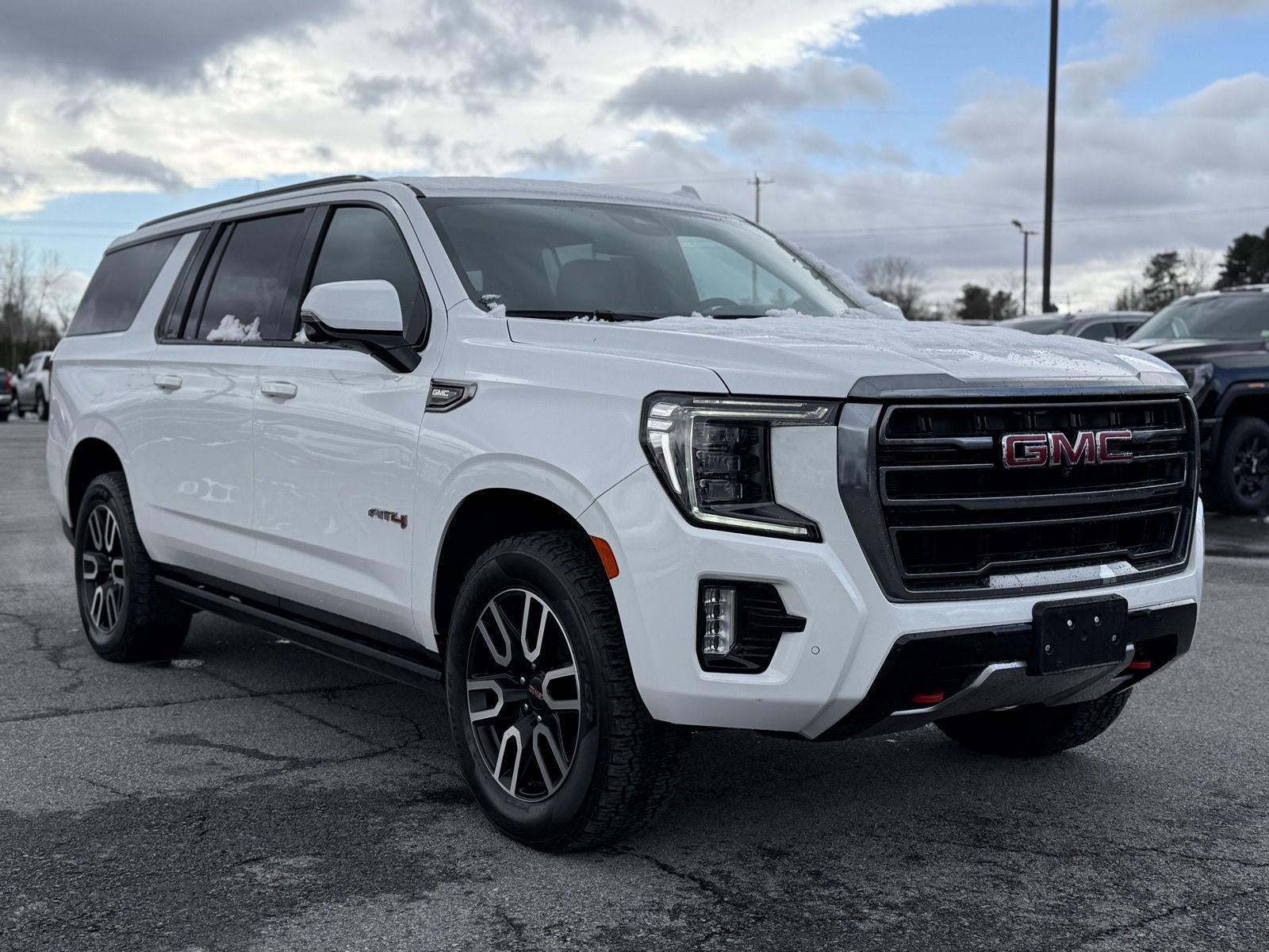 2023 GMC Yukon XL AT4