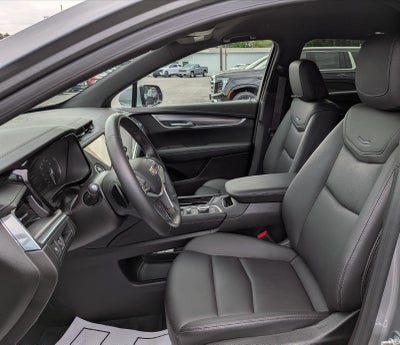 2025 Cadillac XT5 Luxury