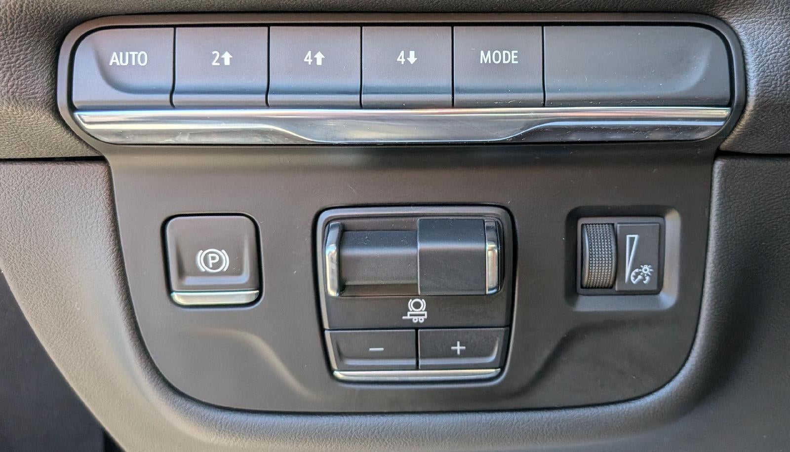 2025 Cadillac Escalade ESV Premium Luxury