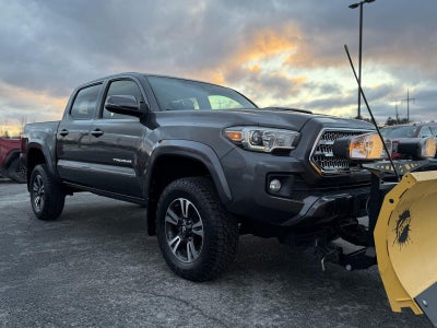 2016 Toyota Tacoma SR