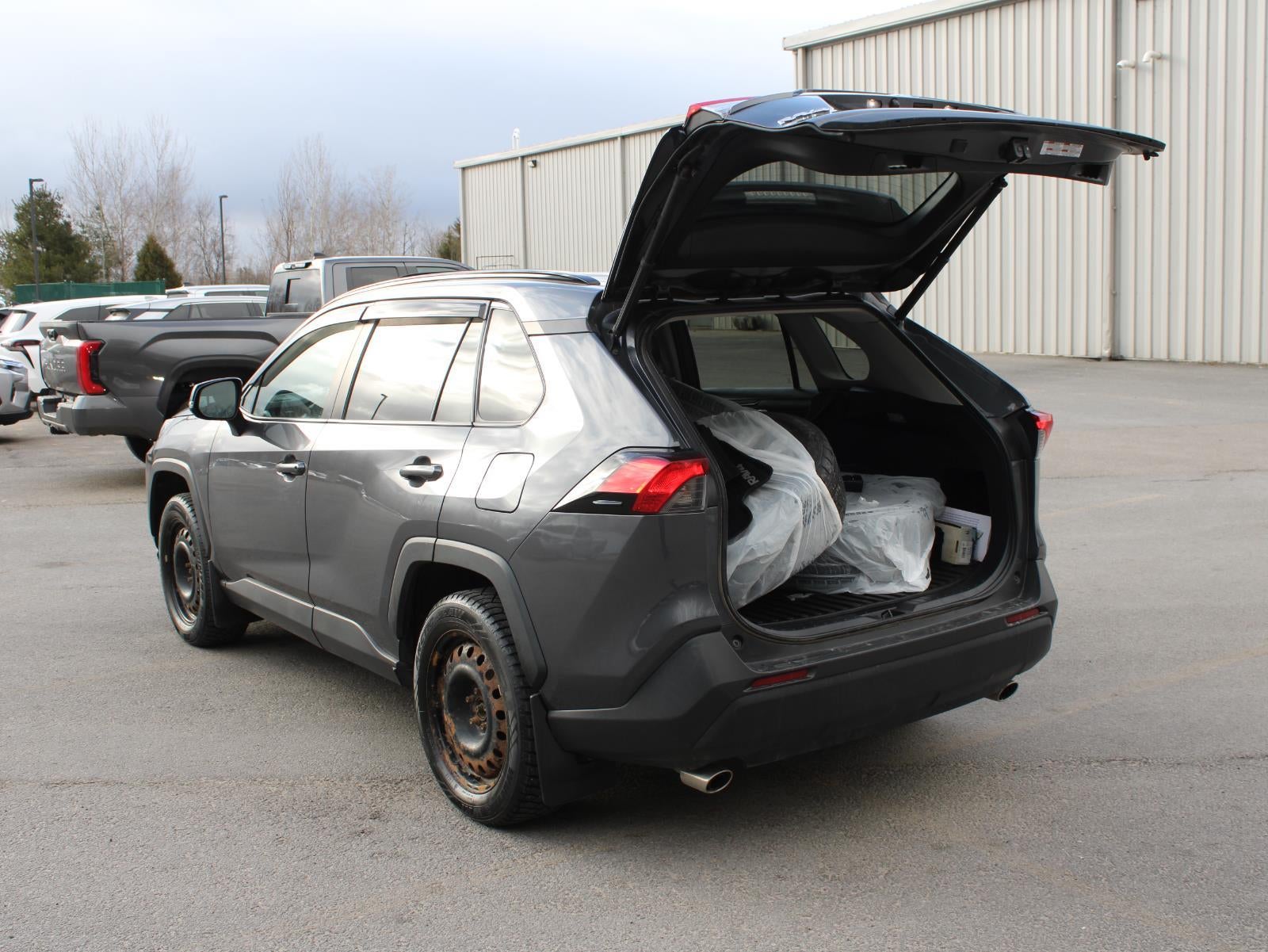 2020 Toyota RAV4 XLE Premium