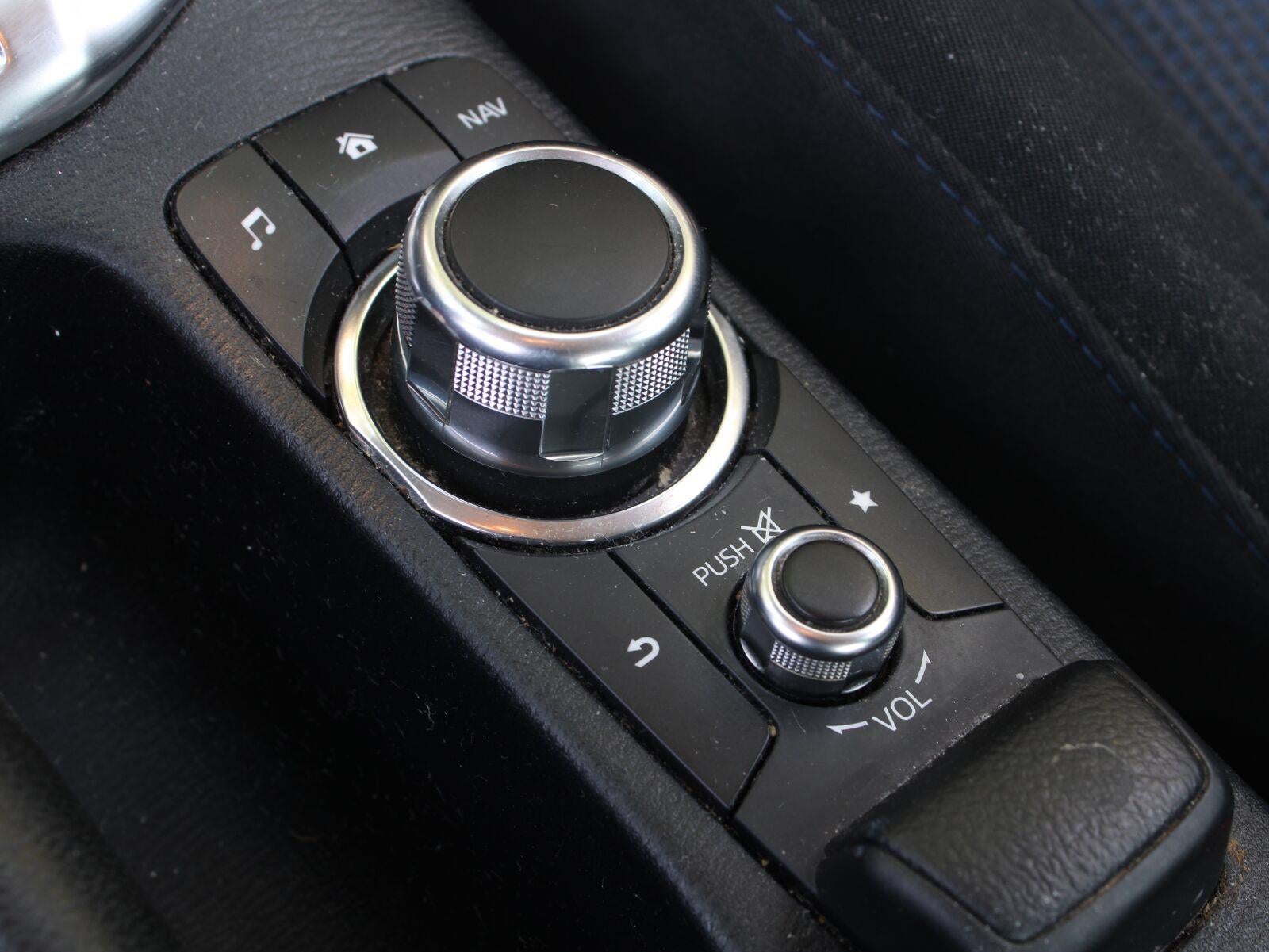 2019 Toyota Yaris Sedan LE