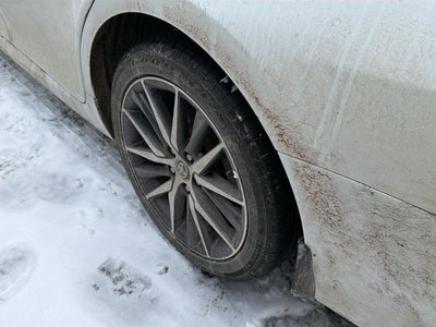 2022 Toyota Camry Hybrid XLE