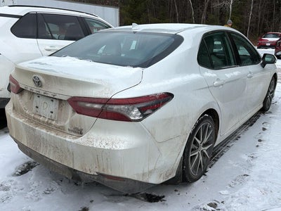 2022 Toyota Camry Hybrid XLE