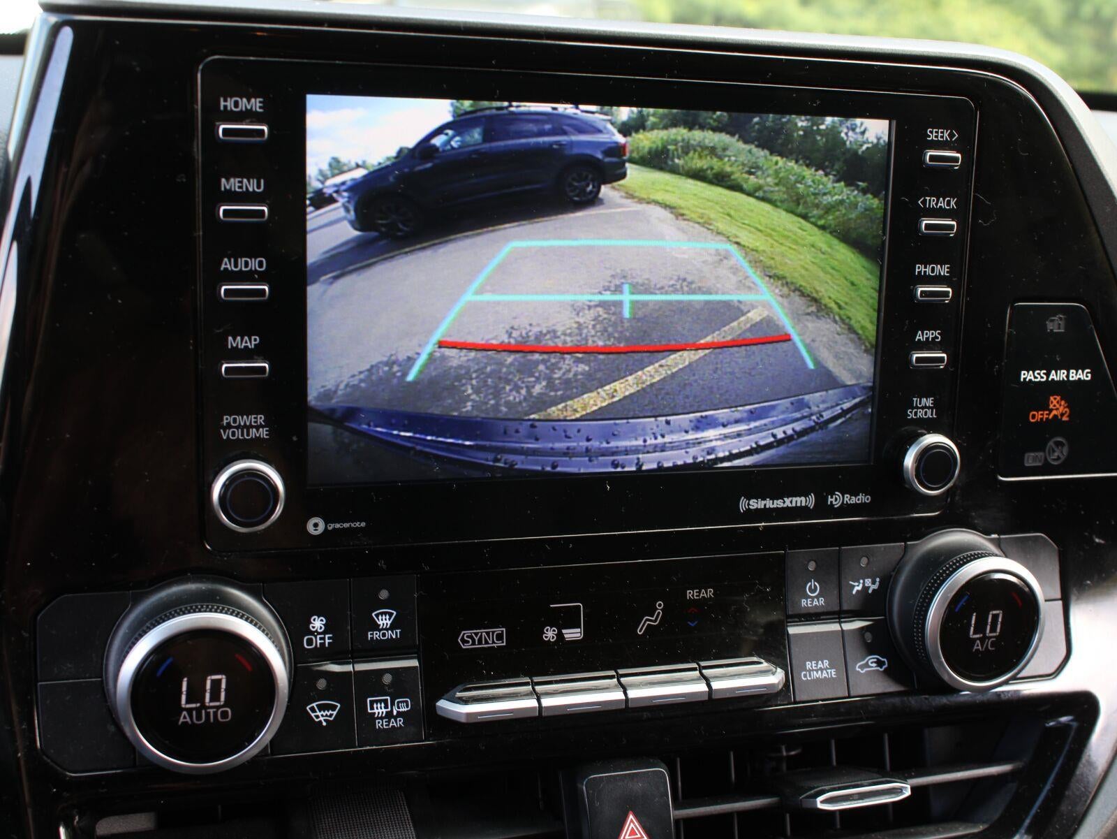 2021 Toyota Highlander LE