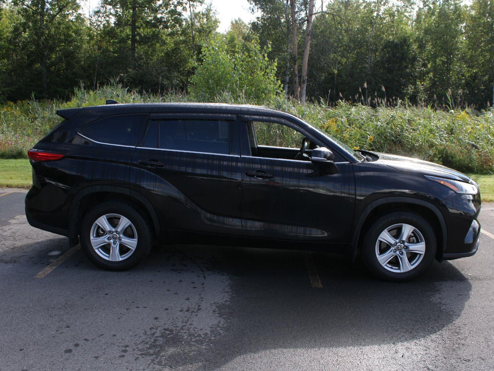2021 Toyota Highlander LE