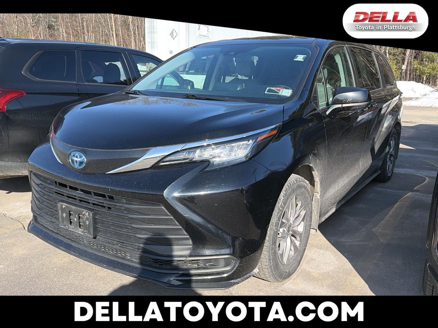 2022 Toyota Sienna LE