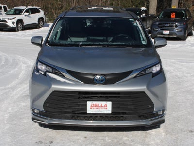 2023 Toyota Sienna XLE