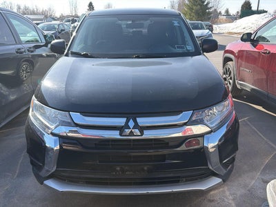 2017 Mitsubishi Outlander ES