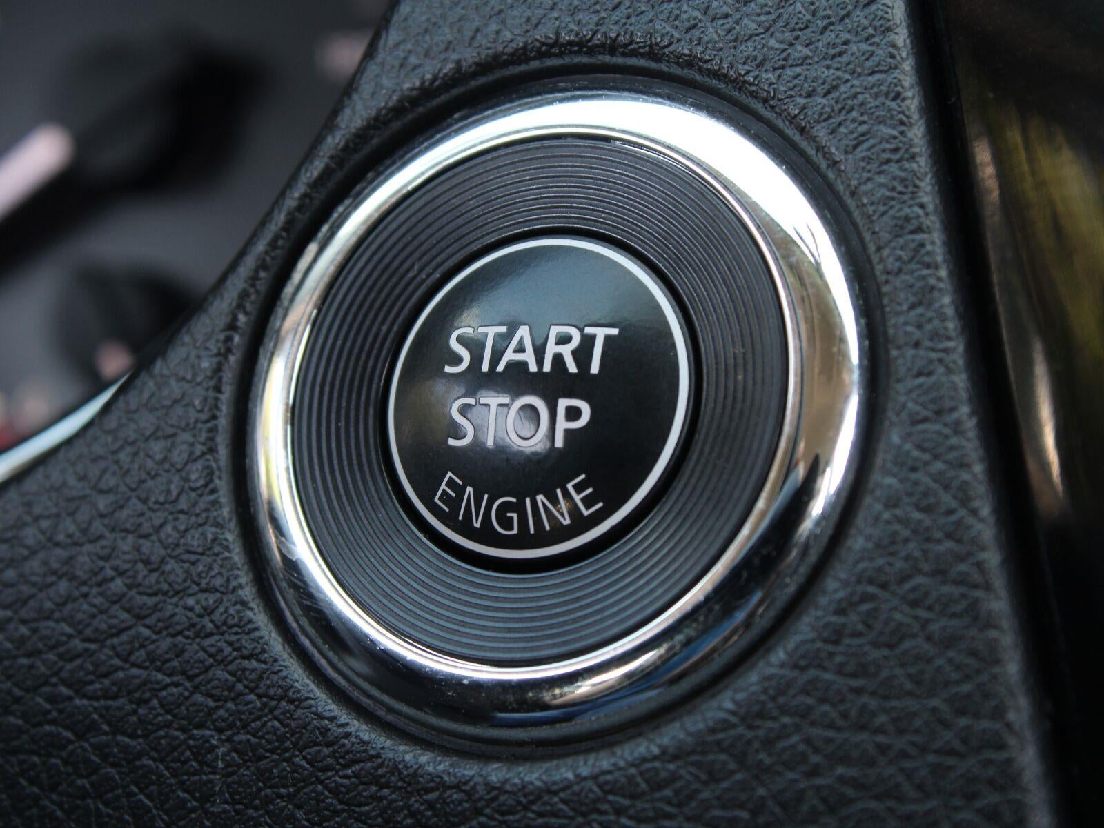 2017 Nissan Rogue Sport SV