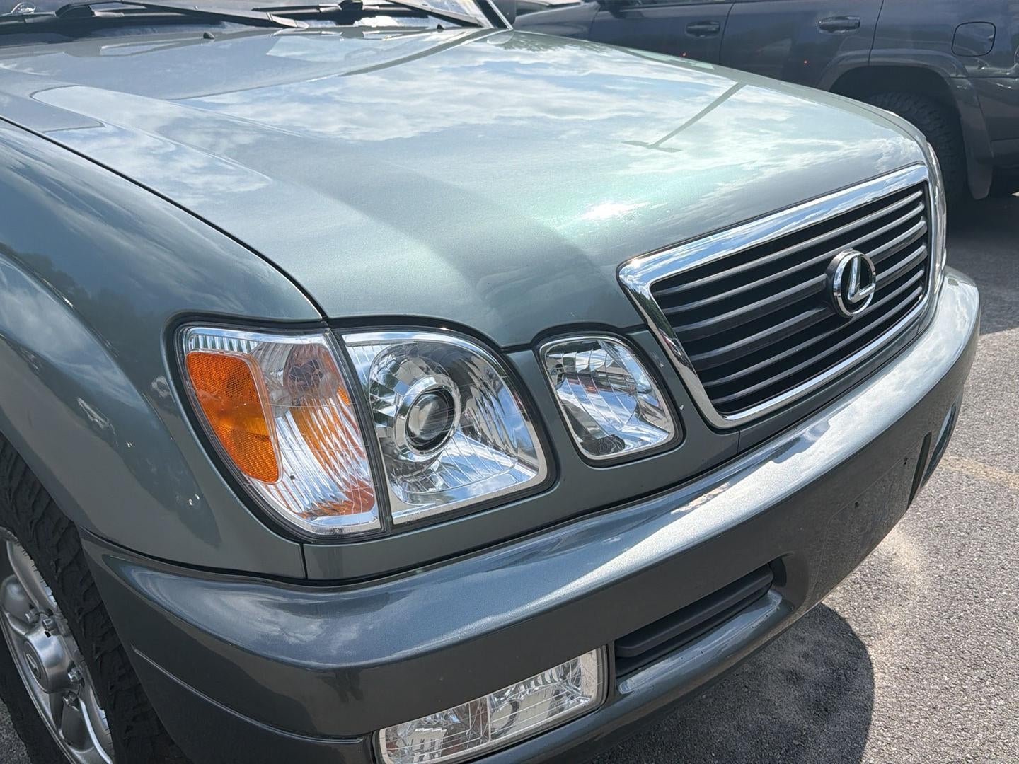 2001 Lexus LX 470 4dr SUV