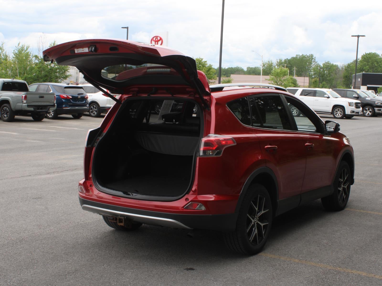 2017 Toyota RAV4 SE