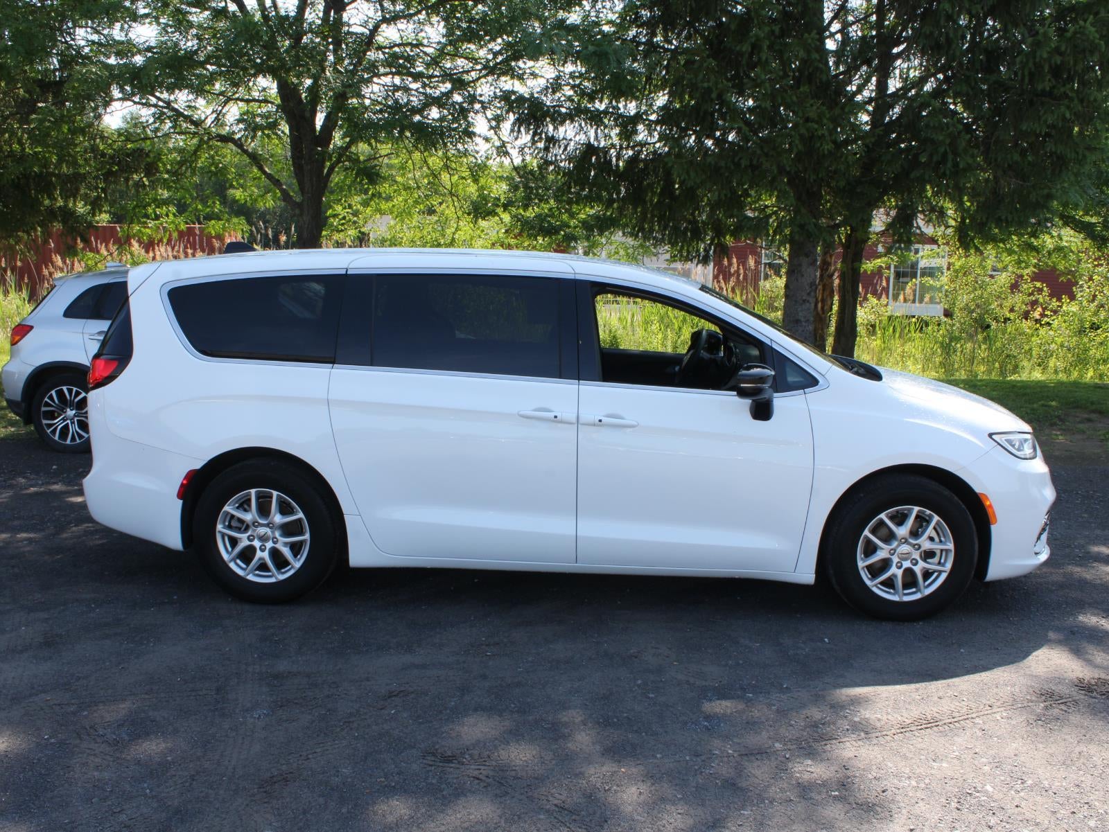2025 Chrysler Pacifica Select Front Wheel Drive 9-SPEED 948TE AUTOMATIC