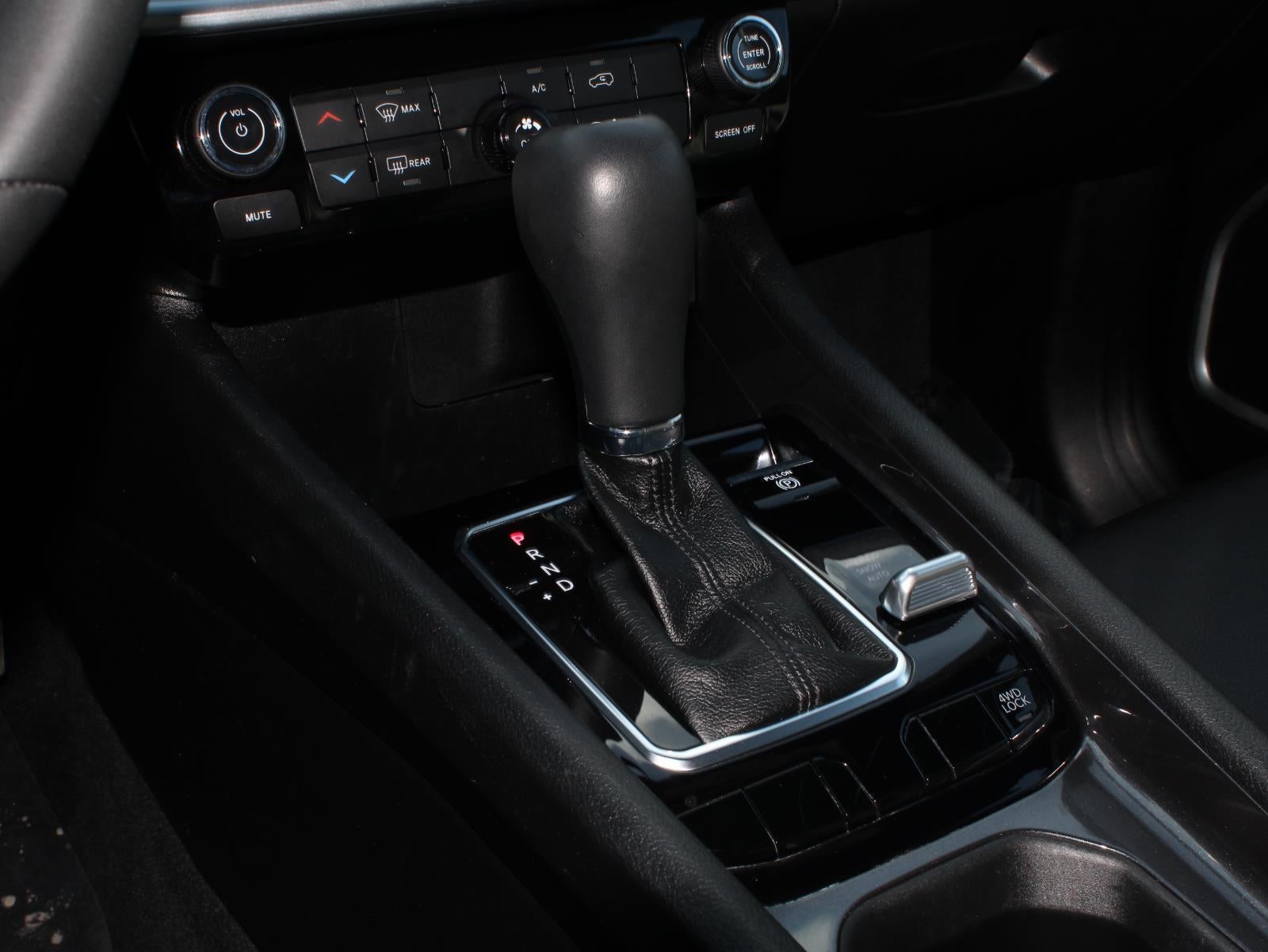 2024 Jeep Compass Latitude Four Wheel Drive 8-SPEED AUTOMATIC 8F30