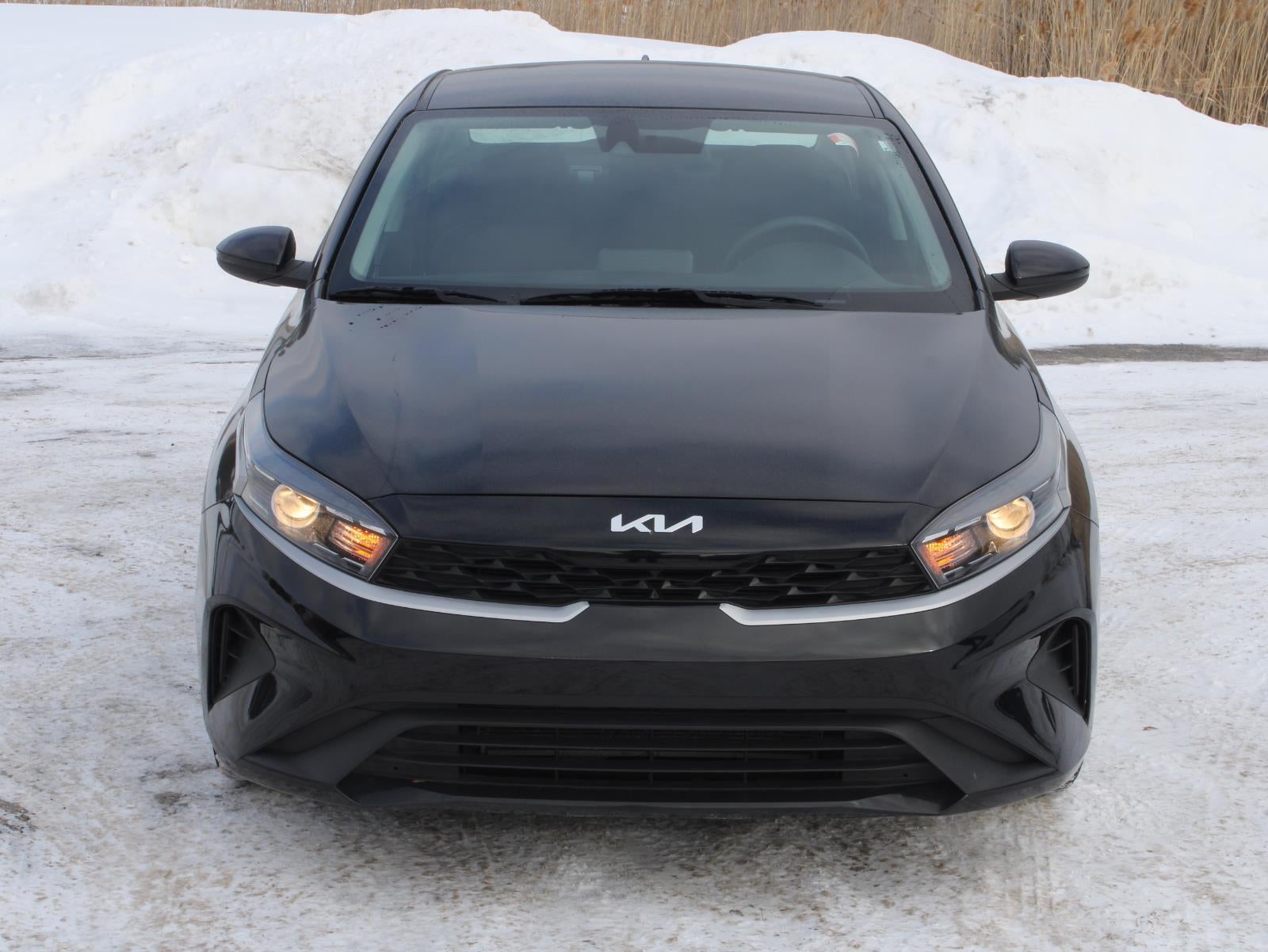 2023 Kia Forte LXS Front-wheel Drive Transmission-Auto