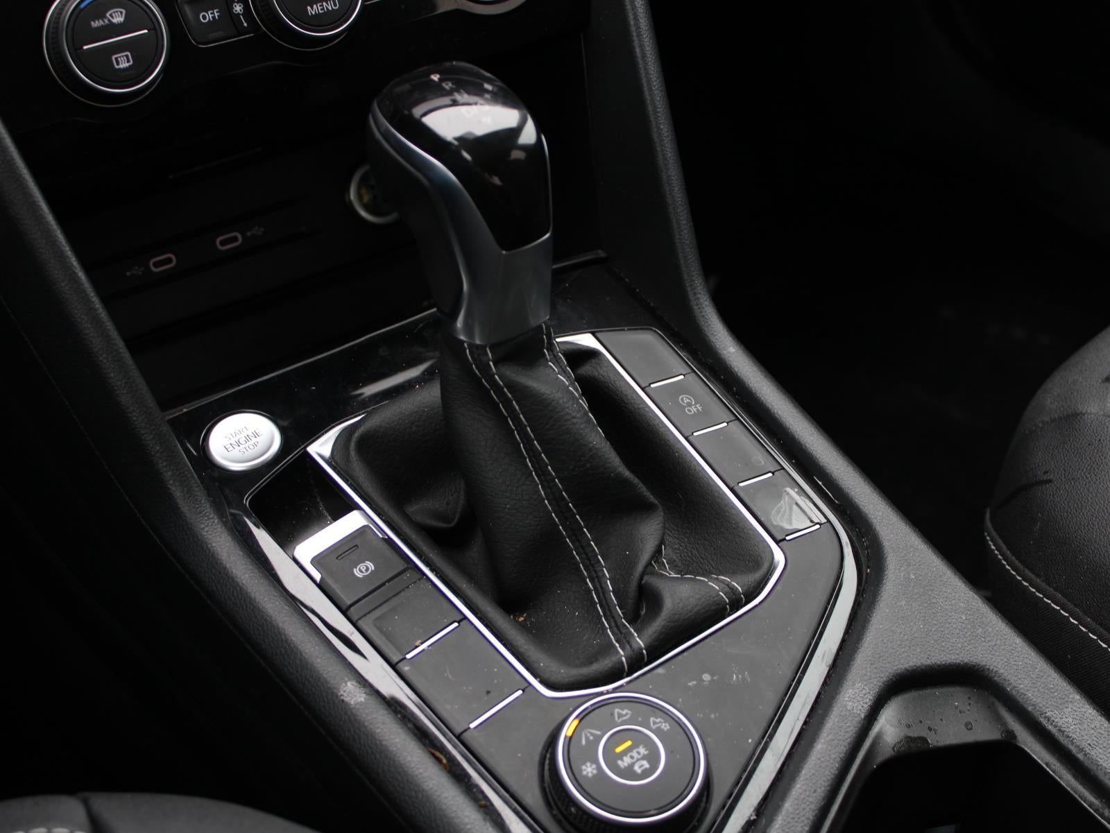 2024 Volkswagen Taos SE All Wheel Drive Auto-Shift Manual