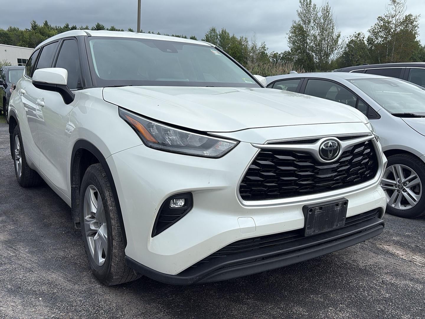 2020 Toyota Highlander LE