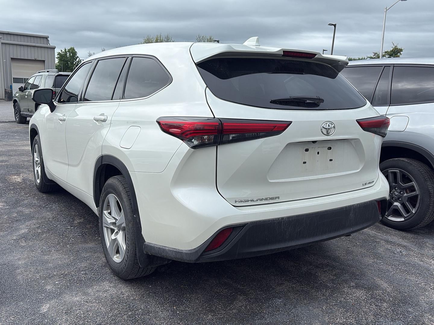 2020 Toyota Highlander LE