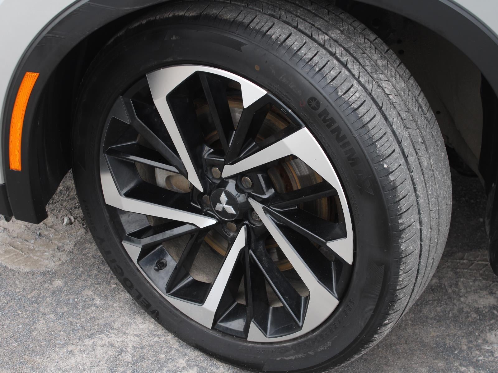 2022 Mitsubishi Outlander ES Front Wheel Drive CVT