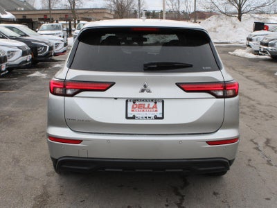 2022 Mitsubishi Outlander ES