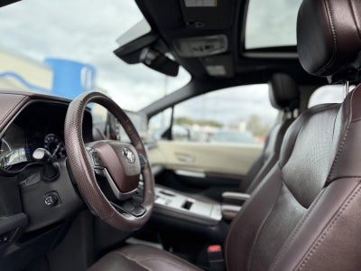 2022 Toyota Sienna Platinum