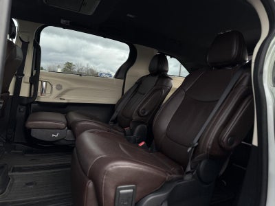2022 Toyota Sienna Platinum