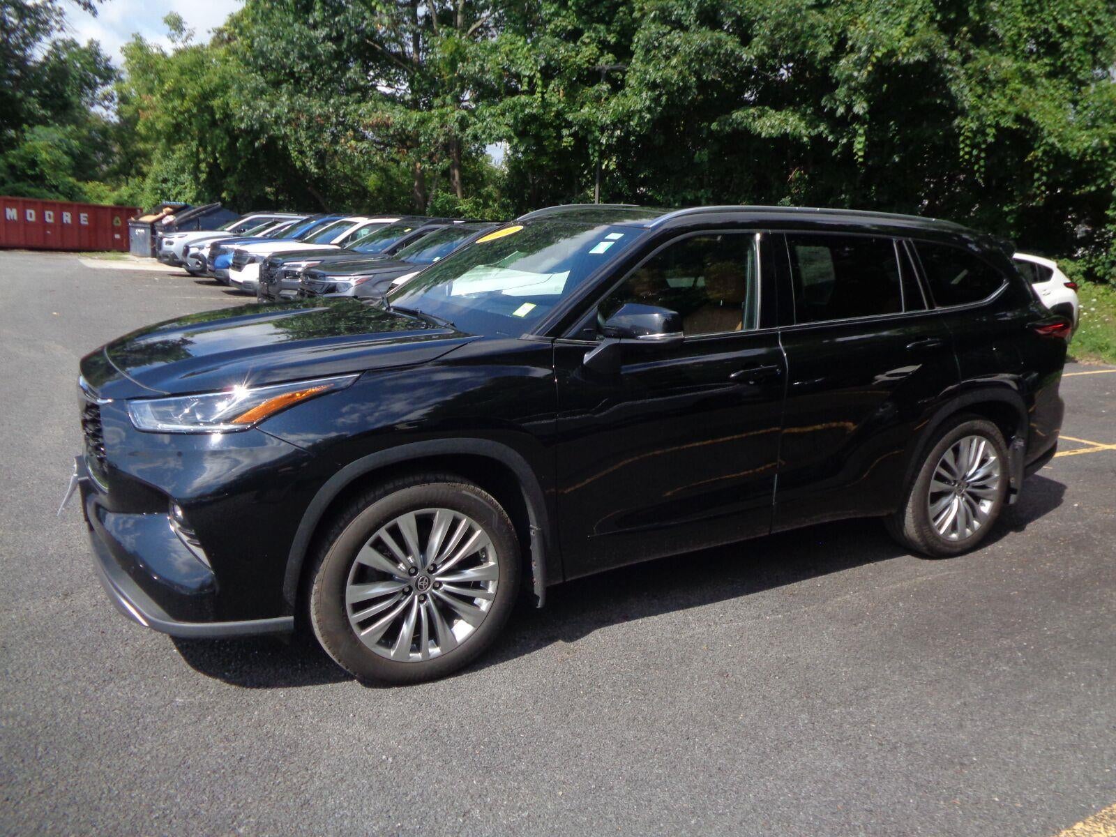 2024 Toyota Highlander Platinum