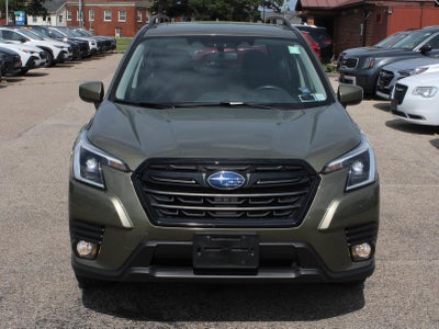 2023 Subaru Forester Premium