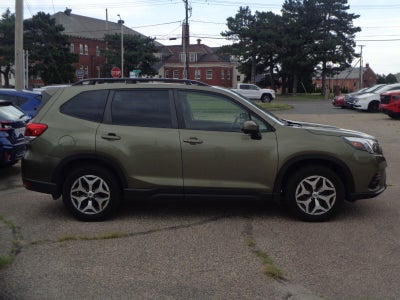 2022 Subaru Forester Premium