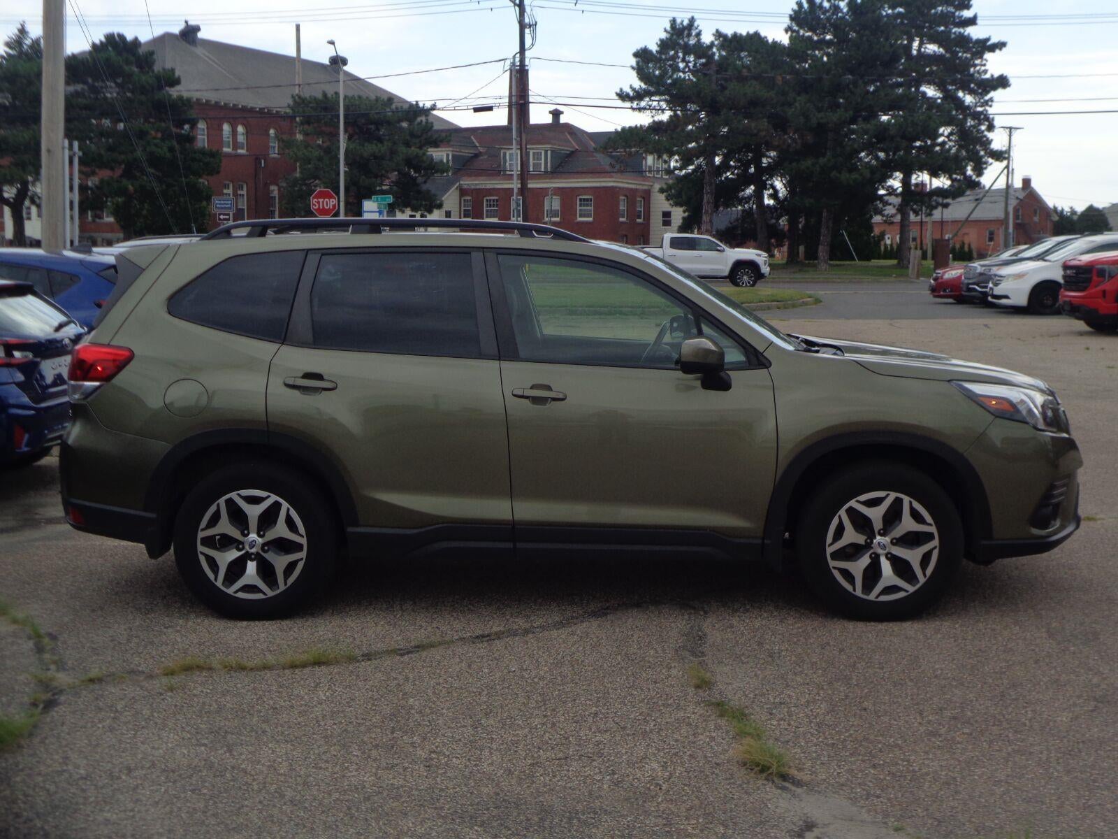 2022 Subaru Forester Premium