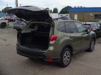 2022 Subaru Forester Premium
