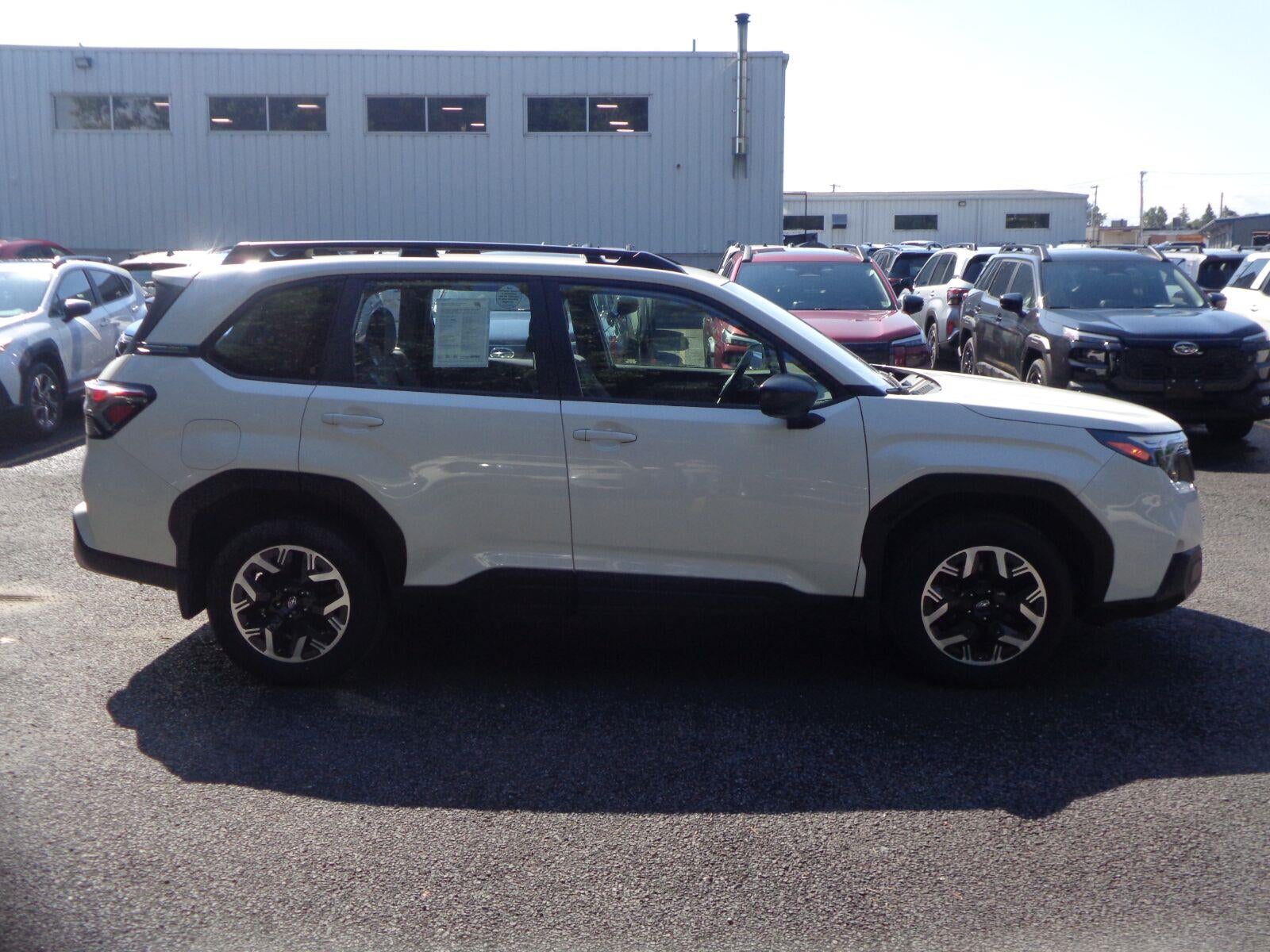 2025 Subaru Forester Base