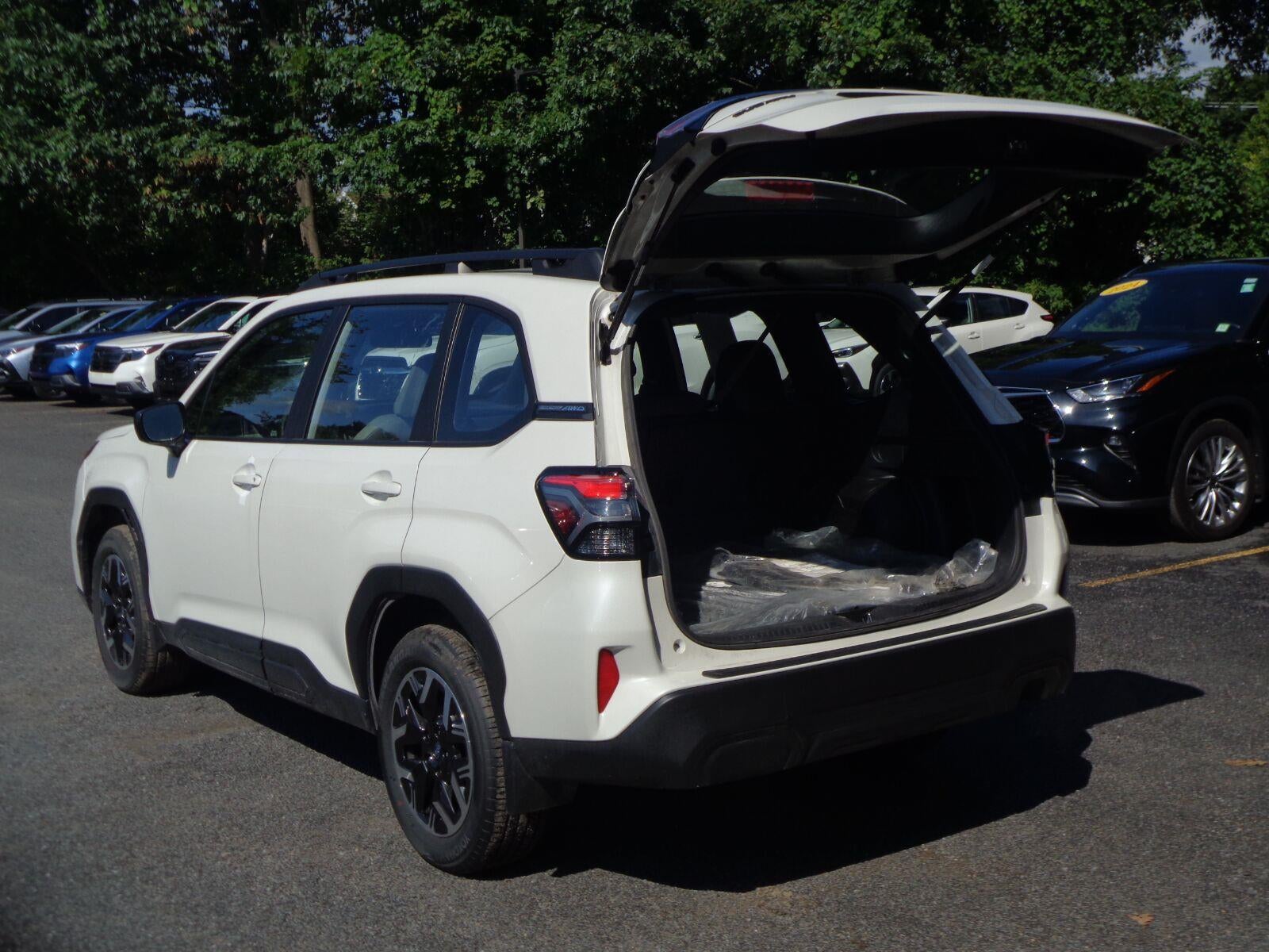 2025 Subaru Forester Base