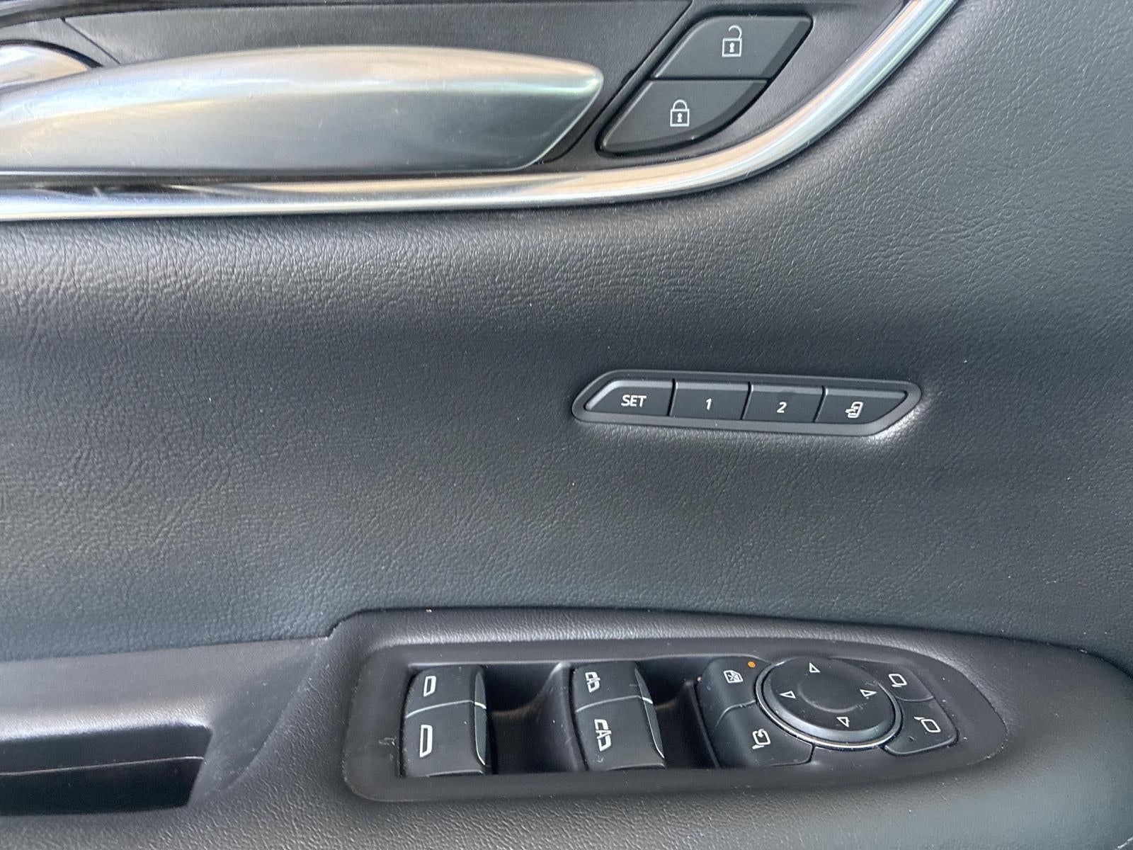2022 Cadillac XT5 AWD Premium Luxury