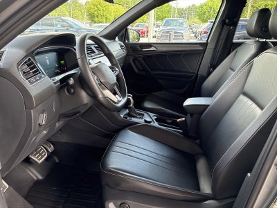 2022 Volkswagen Tiguan SE R-Line Black