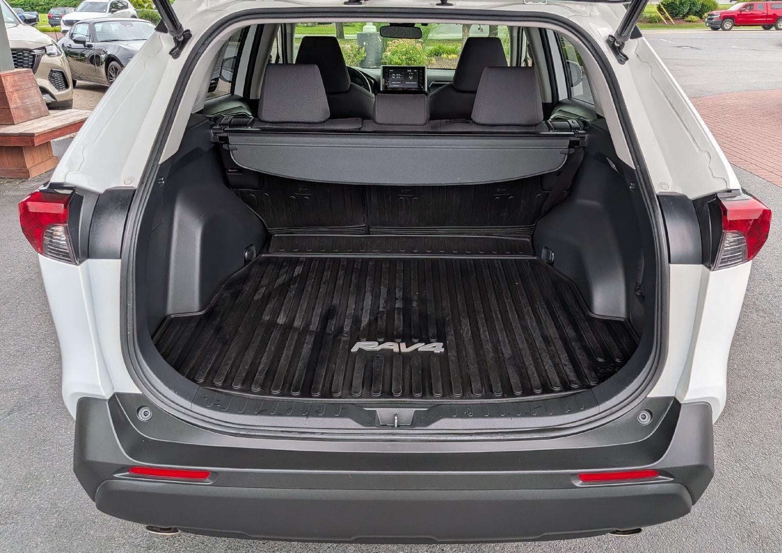 2020 Toyota RAV4 XLE