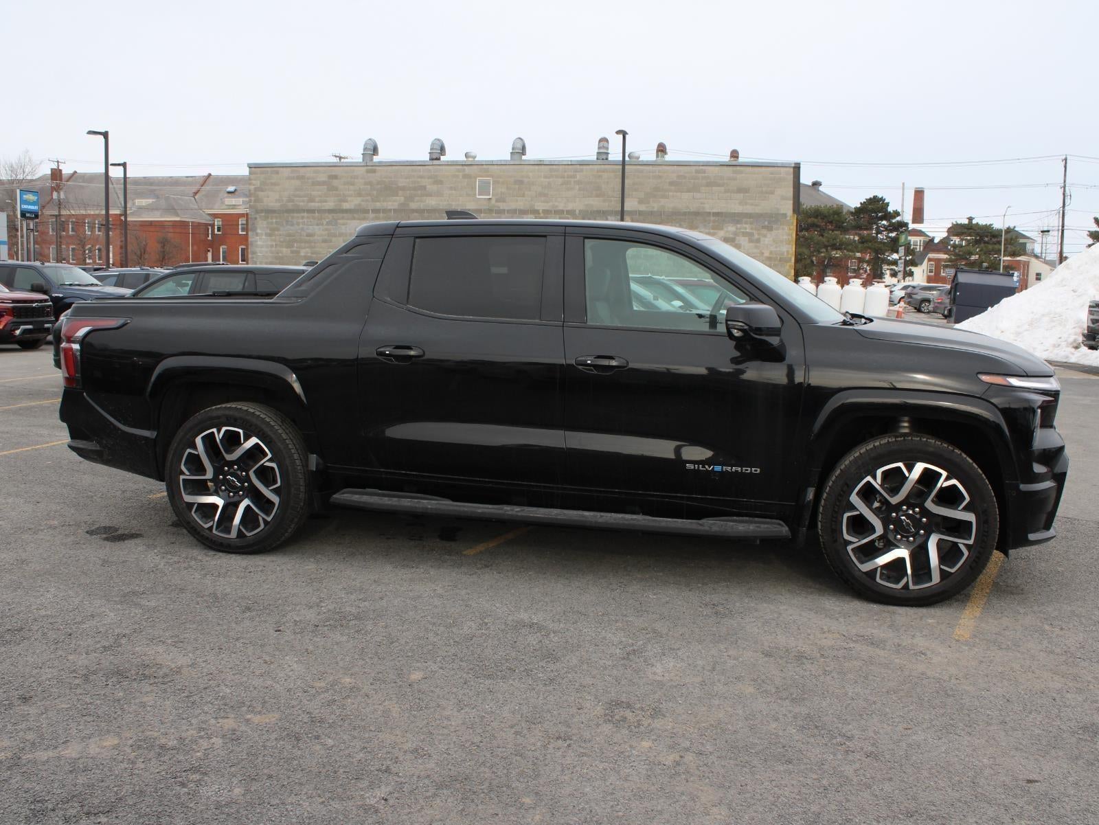 2024 Chevrolet Silverado EV RST