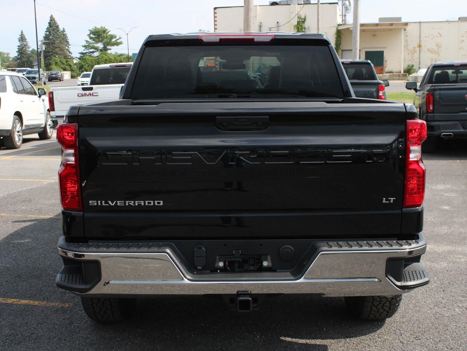 2026 Chevrolet Silverado 1500 LT - Photo 6