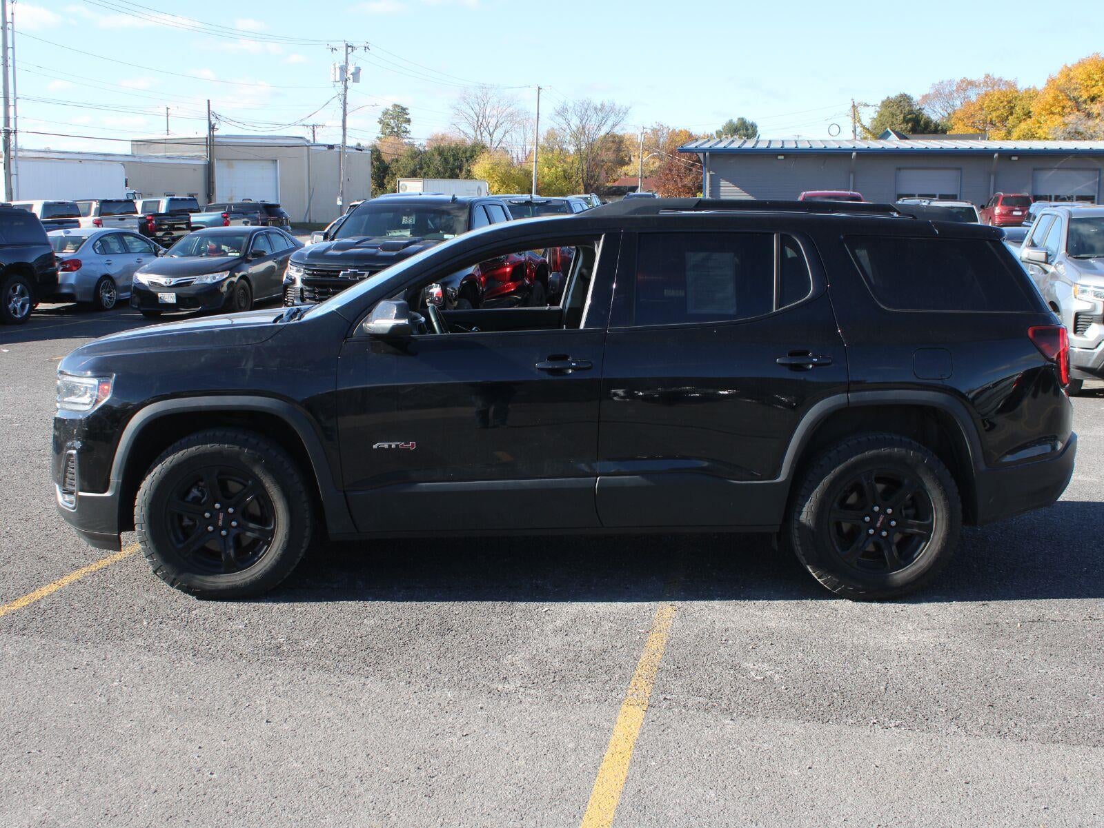 2023 GMC Acadia AT4