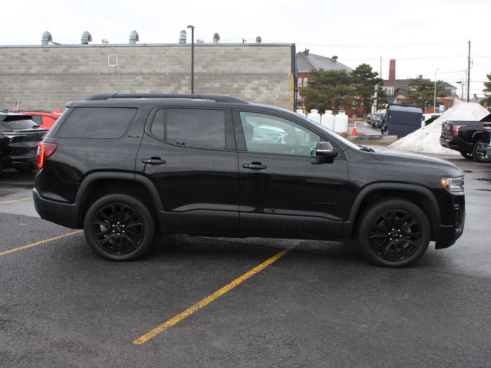 2023 GMC Acadia SLE